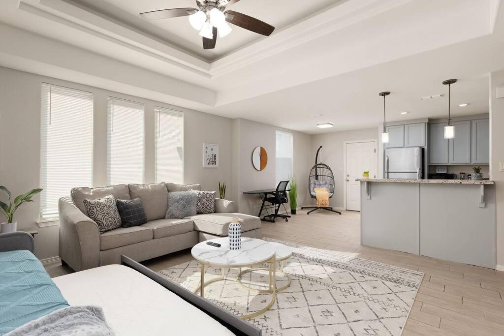 אדינבורג Cozy 3 Bed 2 Bath Apartment, Near Shopping Plazas, Expressway And Free Parking מראה חיצוני תמונה